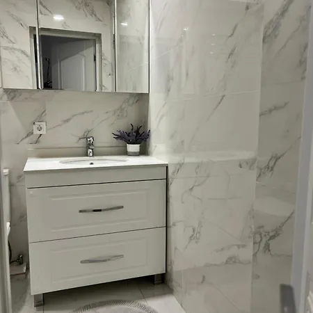 Apartment Your Gateway For Unforgettable *